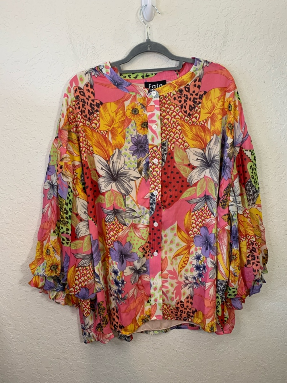 Fate Curve Colorful Floral Button-Front Blouse in Pink, Yellow & Purple